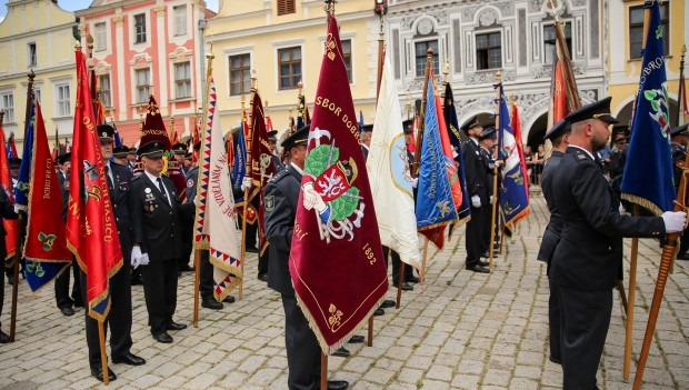 Naše prapory na setkání hasičů v Telči. Foto: Hasičovo